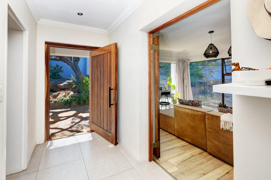 4 Bedroom Property for Sale in Loevenstein Western Cape
